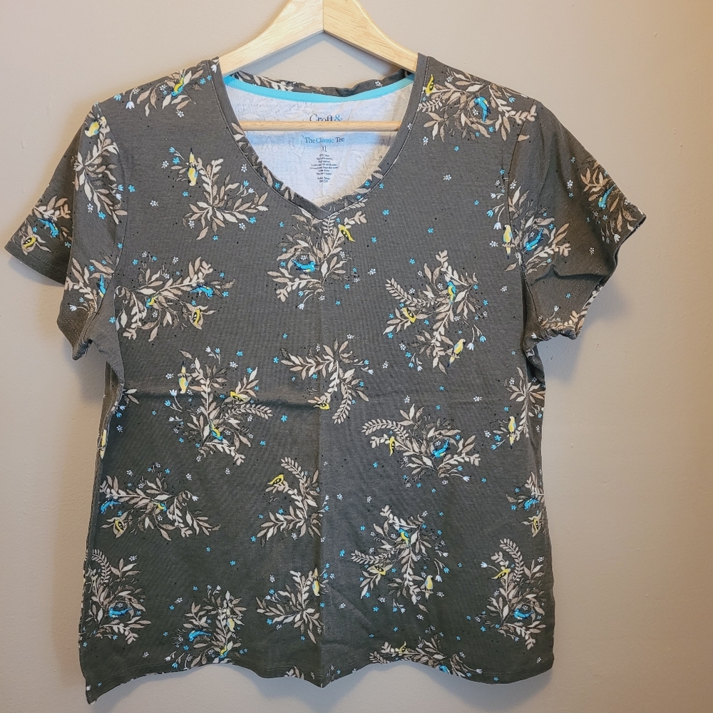 Croft and Barrow Tee Shirt